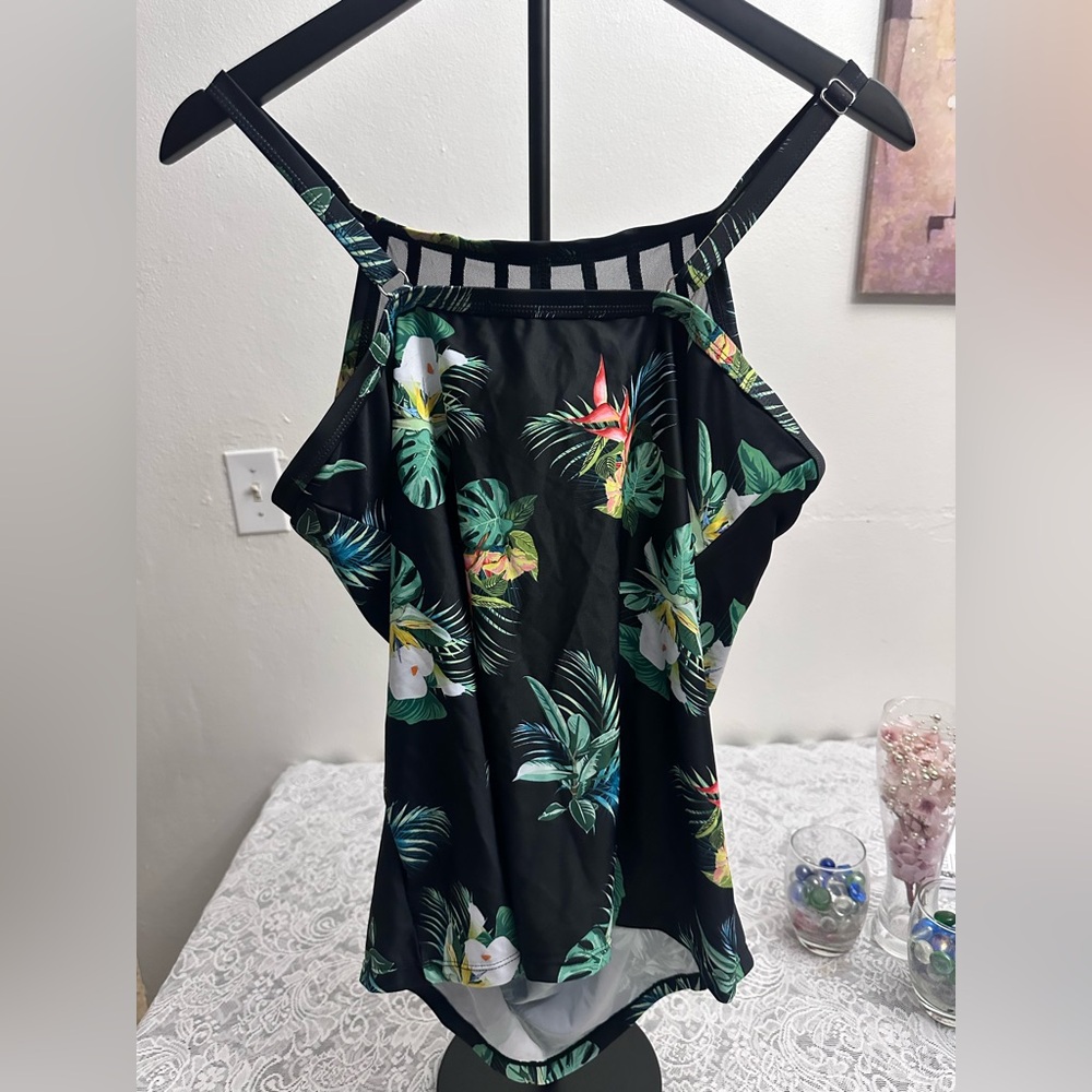 NWT Tropical Halter Swim Top Women Size L - Picture 7 of 10